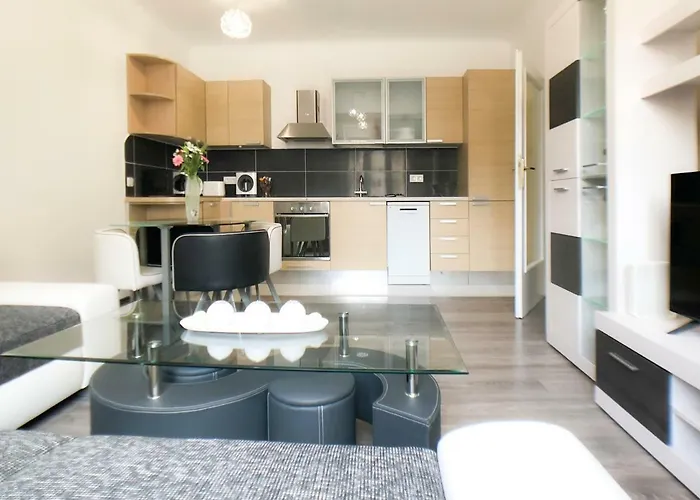 Apartment Lara *